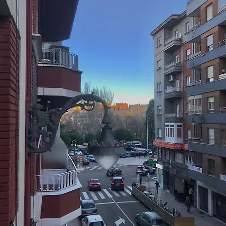 Daire Bois Argentine By Aroom Vut-le-1079