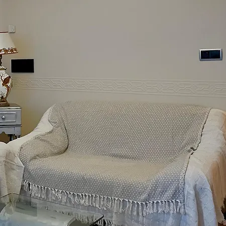 Daire Bois Argentine By Aroom Vut-le-1079 León